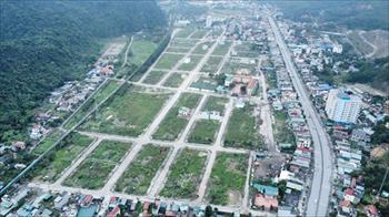 Bán Ô đất đường to trước trường Cấp 3 Lê Quýn Đôn dự án Km8 Quang Hanh, Cẩm Phả giá chỉ 1.45 tỷ