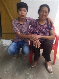 Hoàn cảnh khó khăn của cậu bé mồ côi tại Móng Cái - Quảng Ninh