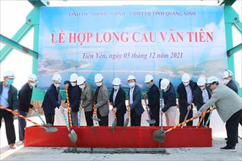 Hợp long cầu Vân Tiên - cầu dài nhất tỉnh Quảng Ninh