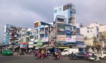 Lãi đậm nhờ chiêu buôn nhà 